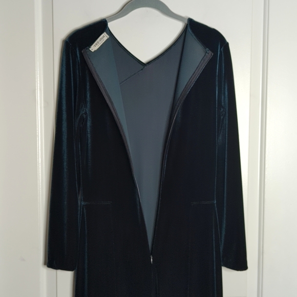 Giorgio Armani Le Collezioni Pine Green Luxurious Velvet Holiday Maxi Dress 6 - Picture 10 of 13